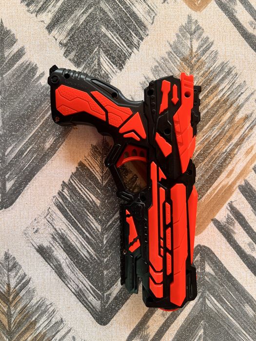 Pistoale nerf.
