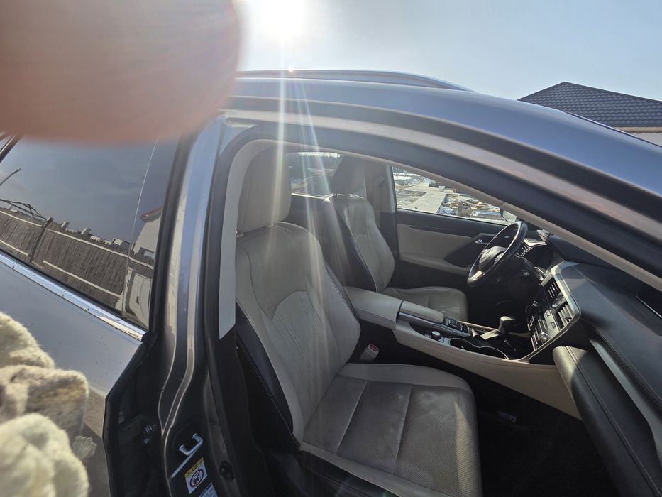 Persoană fizică ofer spre vânzare Lexus RX 450 H  , hibrid  .