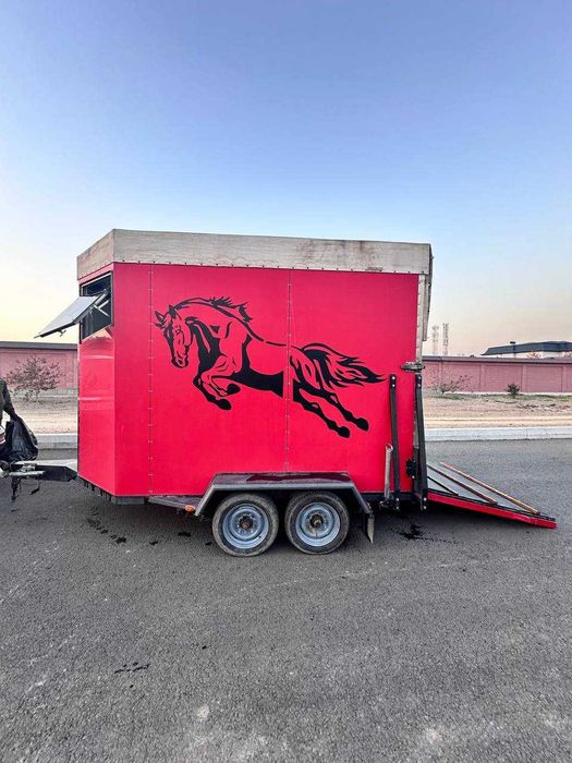 Коневозка прицеп