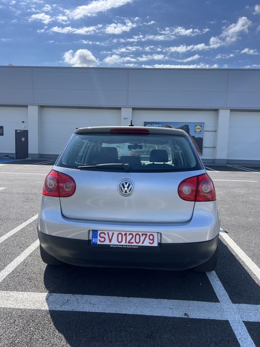 Volkswagen Golf 5 1.6 MPI Benzină