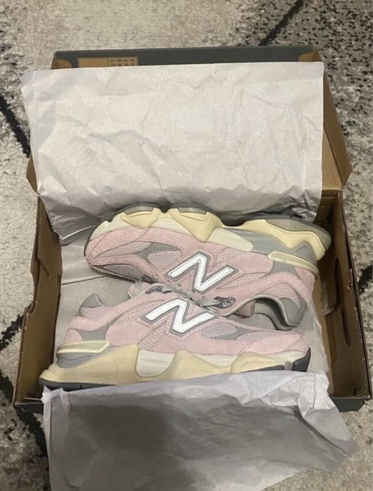 New Balance 9060 Pink
