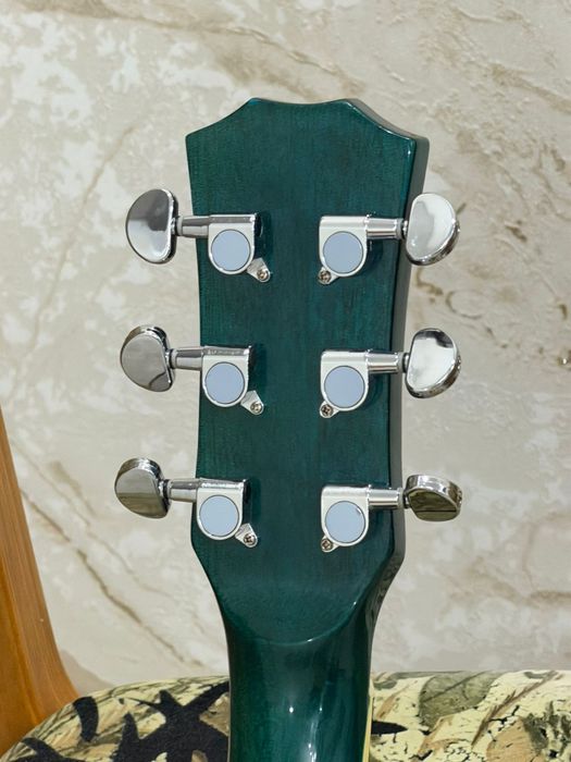 ГИТАРА САТЫЛАДЫ.жагдайы жаксы