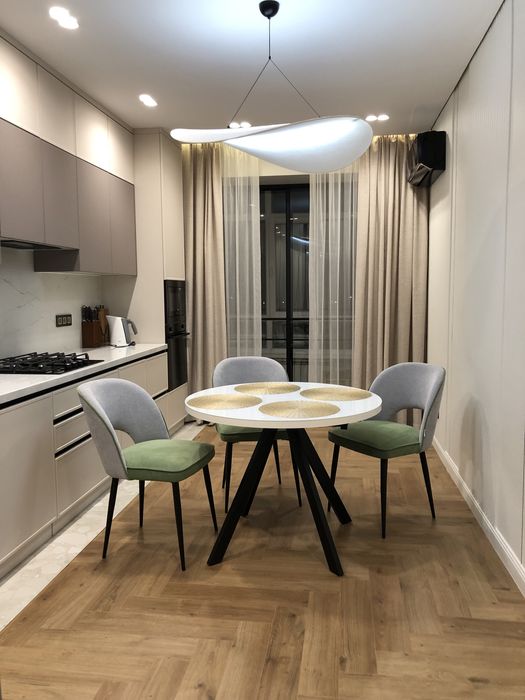 Продам двух комнатную квартиру