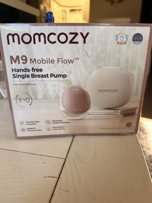 ЧИСТО НОВА Помпа за кърма MOMCOZY M9