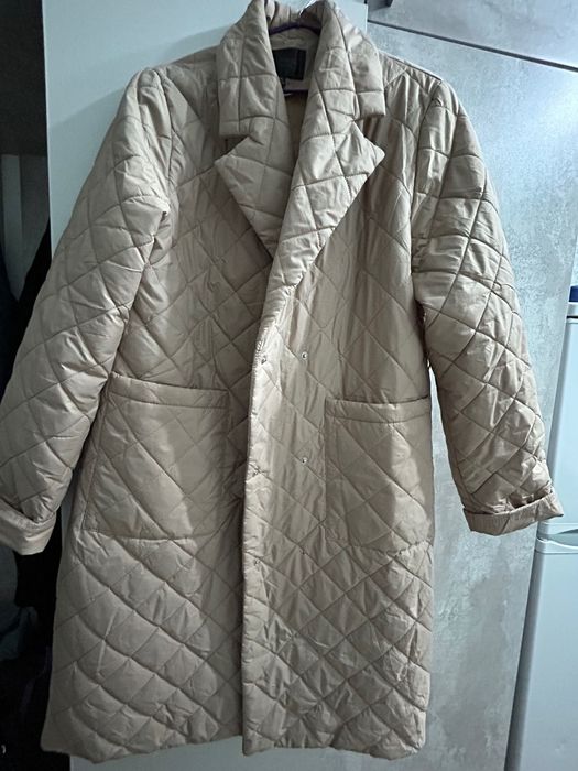 Весенняя куртка бежевый