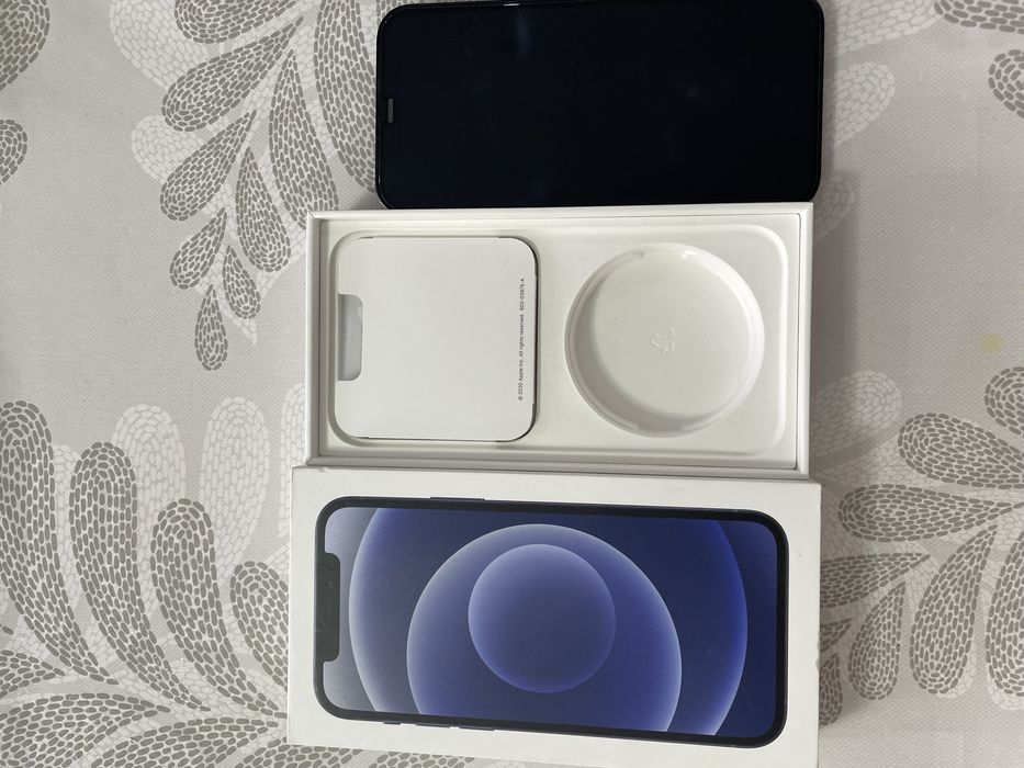 Айфон 12, 128 гб