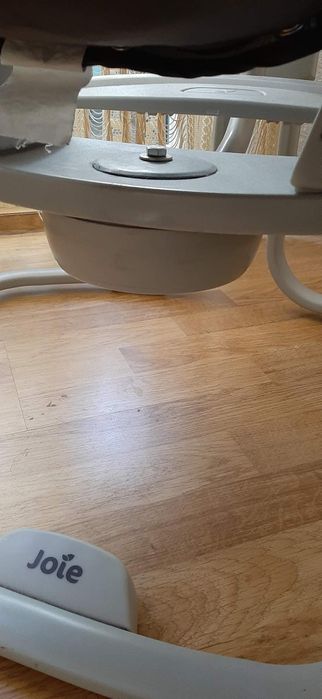 Vand sau schimb  leagan/balansuar copil Joie 2in1 mici urme .