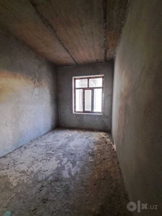 3х комнатная квартира 131кв/м в состоянии коробки по ул.О.Шарка