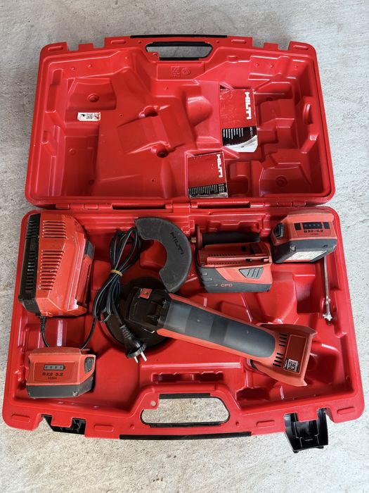Hilti AG 125-A22 3х5,2Ah безчетков ъглошлайф
