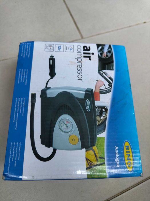 Английски компресор за гуми RING - 12V за кола