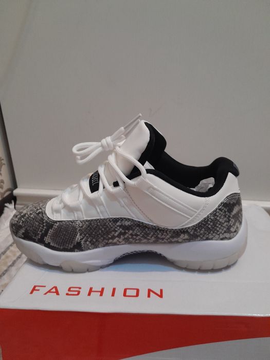 Продаю air Jordan 11 retro low