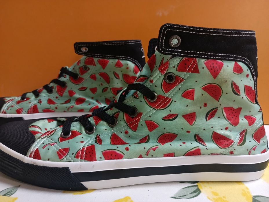 Deluxe N 42 кецове на Дини - 27 лв