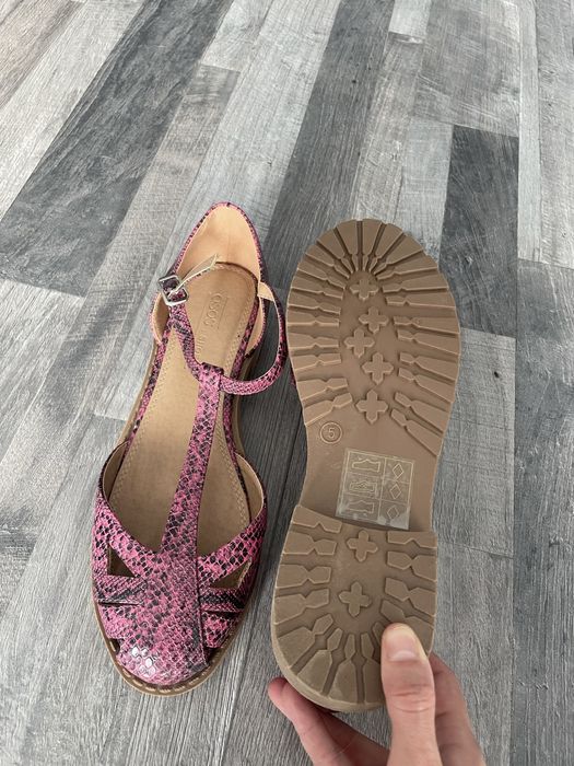 Sandale Asos marimea 38
