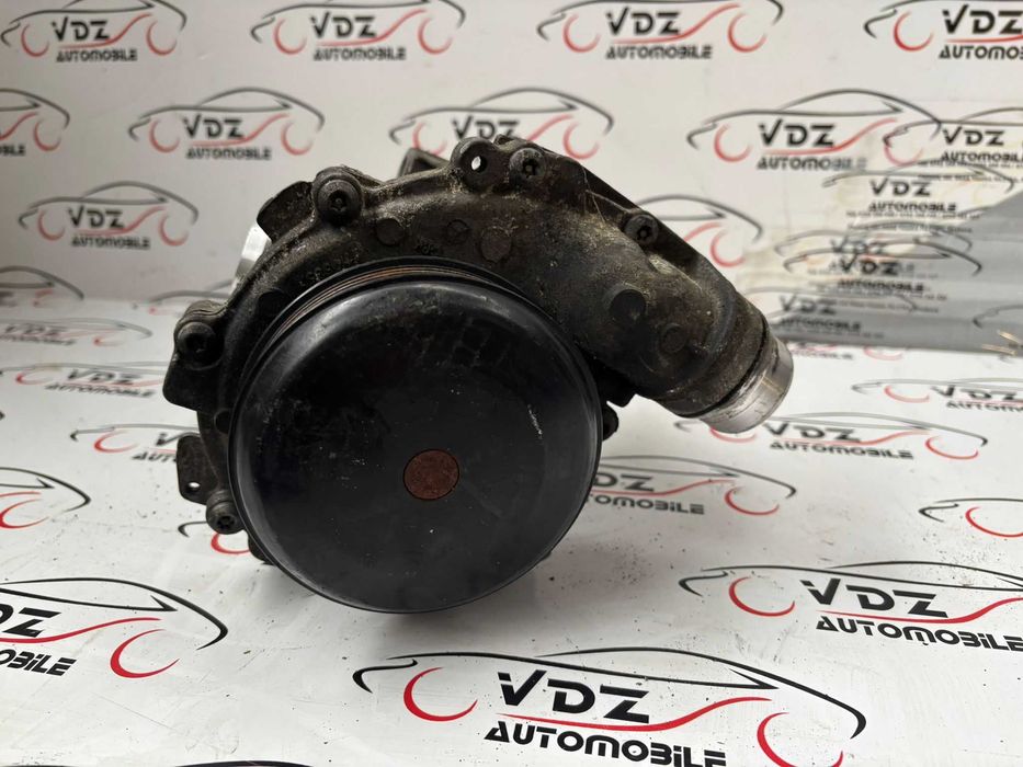 Pompa de apa cu termostat Mercedes Cla an 2014 2.2 cdi