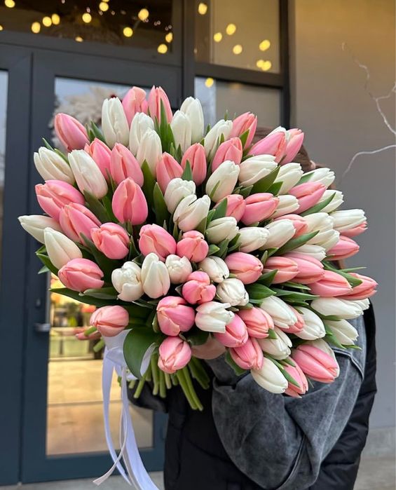 Пионы, Розы, Тюльпаны, кустовые розы