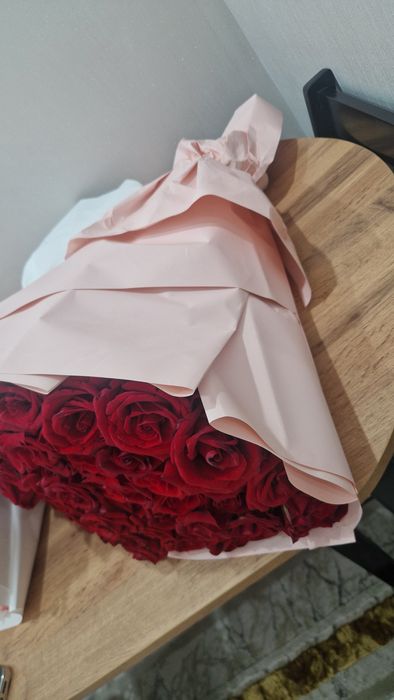 Розы красные 51 штук