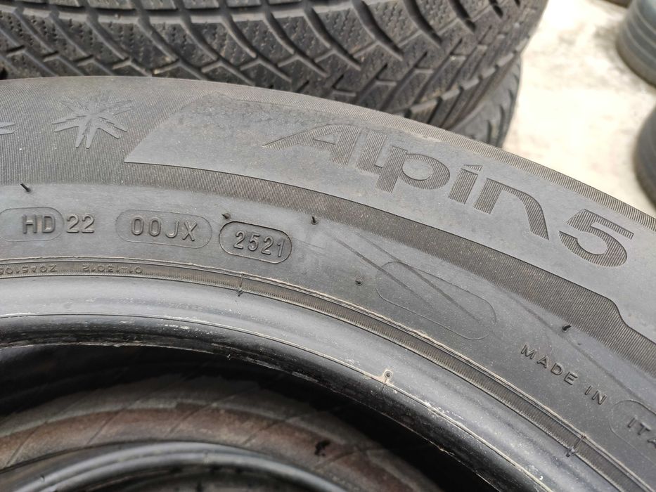 4бр Зимни гуми 215 65 17 - Michelin