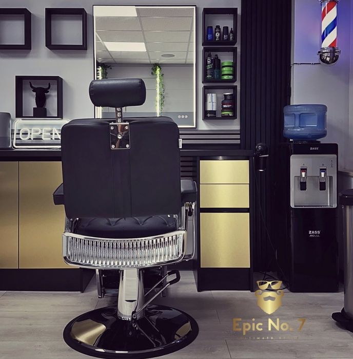 Închiriez scaun/post de frizer la Epic No.7. Chirie 150€/luna