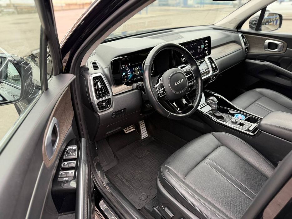 Продаётся Киа Соренто 2.5