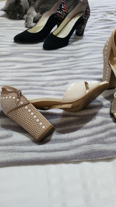 Sandale epica, mărimea 37, in stare foarte bună!