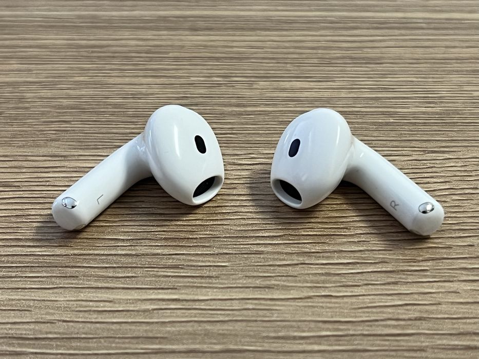 Продам Airpods 4 оригинал