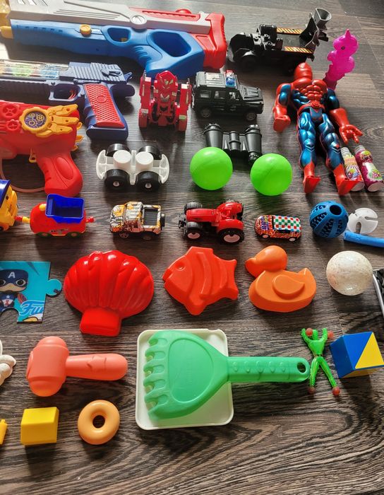 Отдам игрушки за шоколадку Казахстан