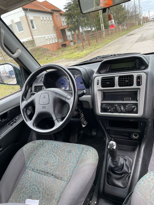 Mitsubishi pajero pinin
