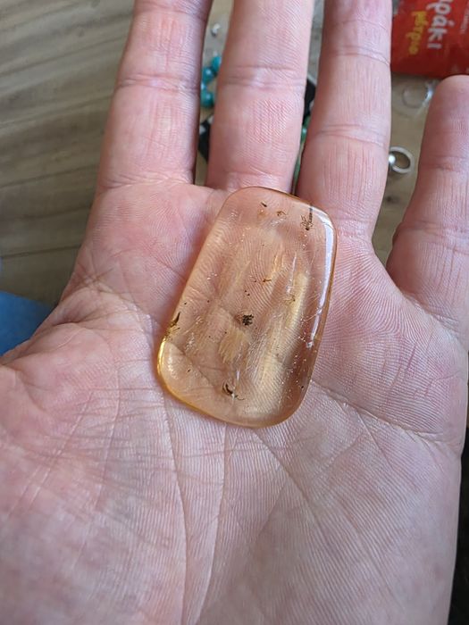 Chihlimbar natural – Madagascar – Pietre slefuite