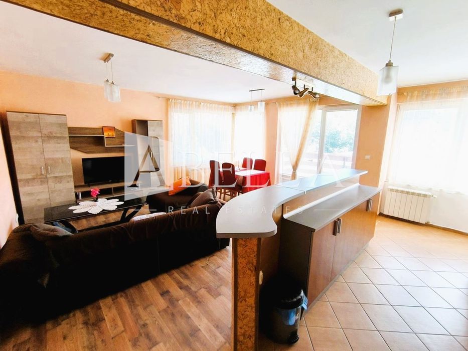 Дава се под наем Тристаен апартамент в София, Витоша - 100 кв.м за 561 € - Снимка #2