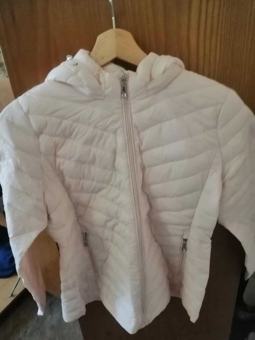 Geaca subtire cu gluga