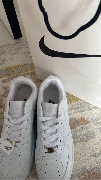 Кроссовки Nike