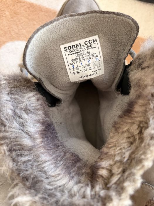 Ghete de Femei  SOREL in stare foarte buna
