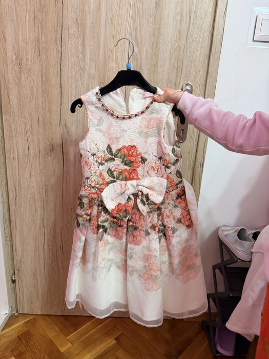 Официални рокли за момиче 122-128рр