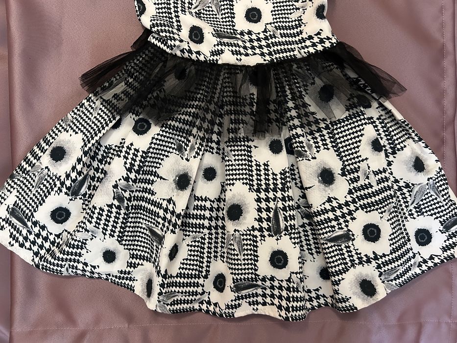 Официална рокля за 6-7 годишно момиче рр 122