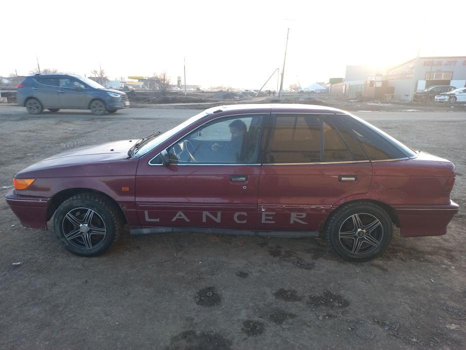 Продам митсубиси лансер 4 1993 года