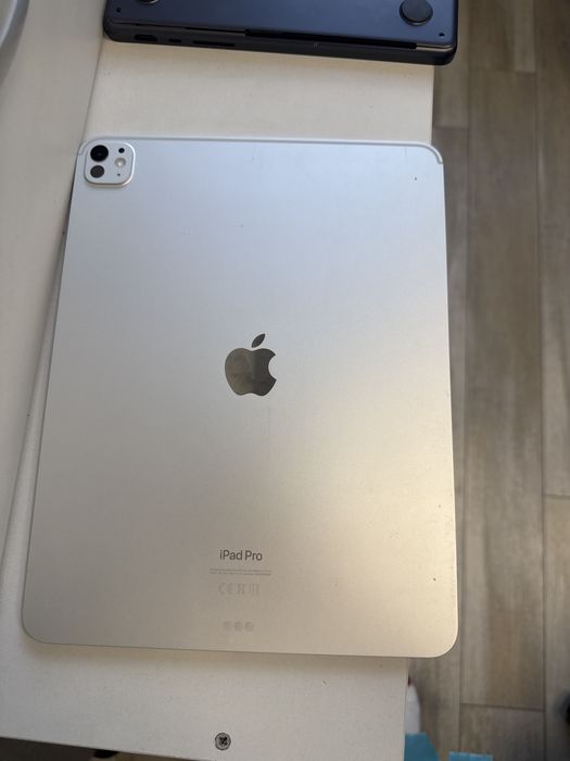 Ipad pro 13 M4 2024г. 256gb  silver