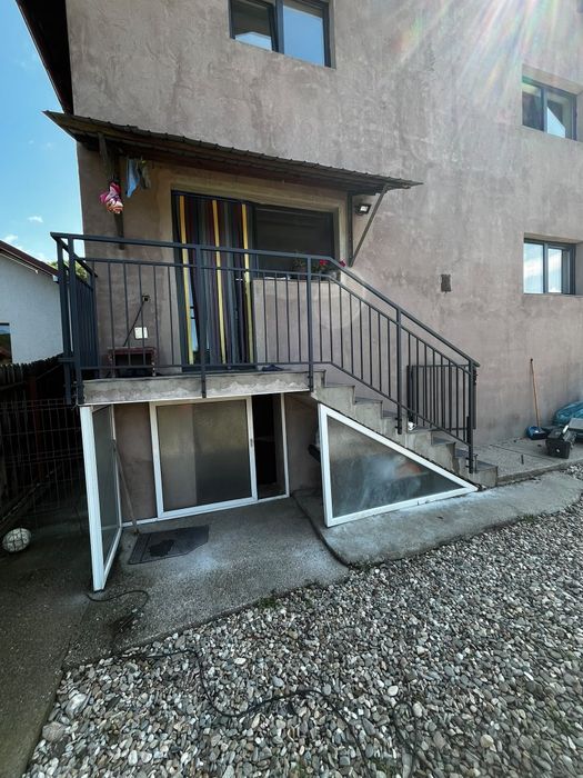 Balustrade, porți și confecții metalice la comandă
