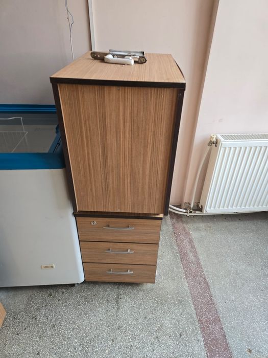 Vand birouri diverse