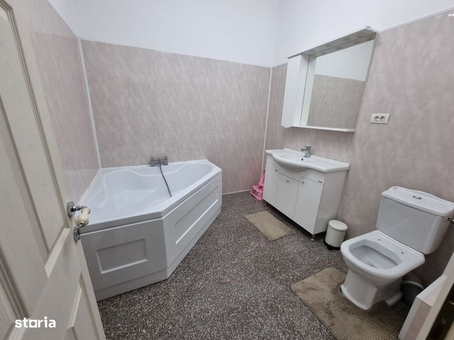 Proprietar inchiriez casa cu etaj langa Veranda Mall/Obor