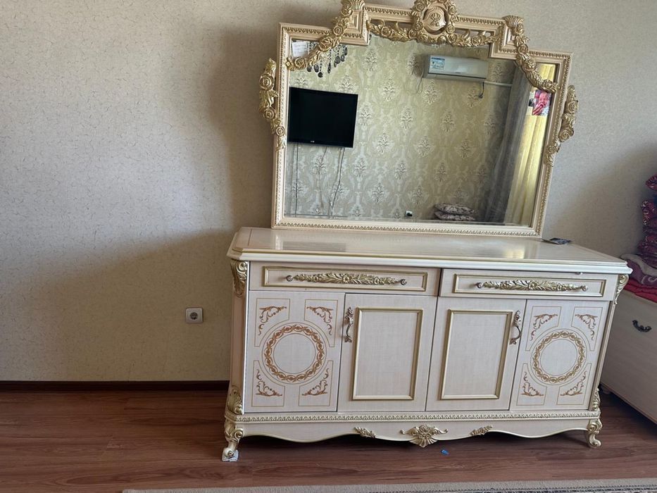 Сервант и комод для гостиной