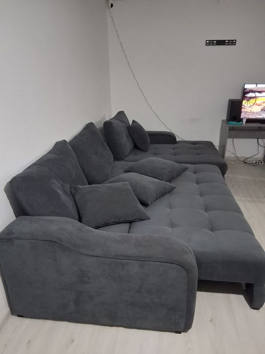 Vând canapea  living