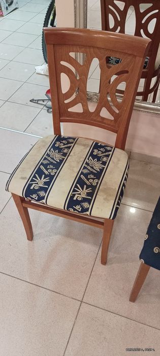 Дървени столове различни модели