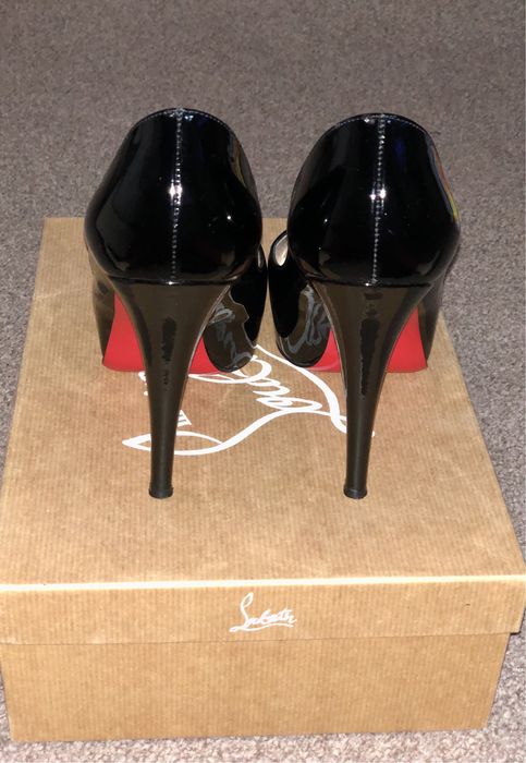 Pantofi cu toc Louboutin