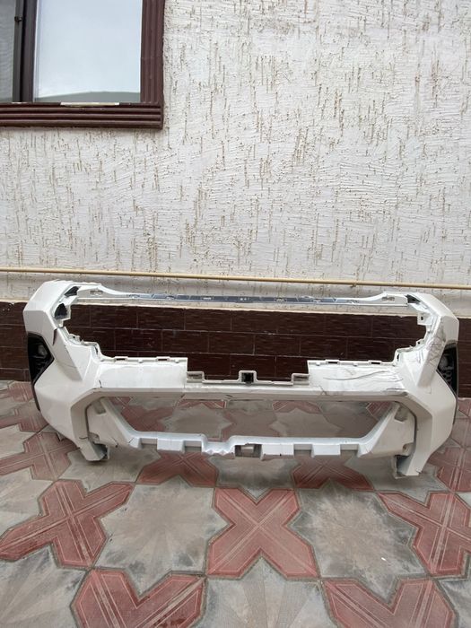 Продается бампер решетка