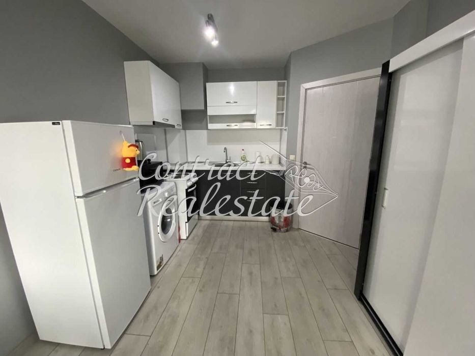 Дава се под наем Двустаен апартамент в Варна, Колхозен пазар - 65 кв.м за 382.5 € - Снимка #1