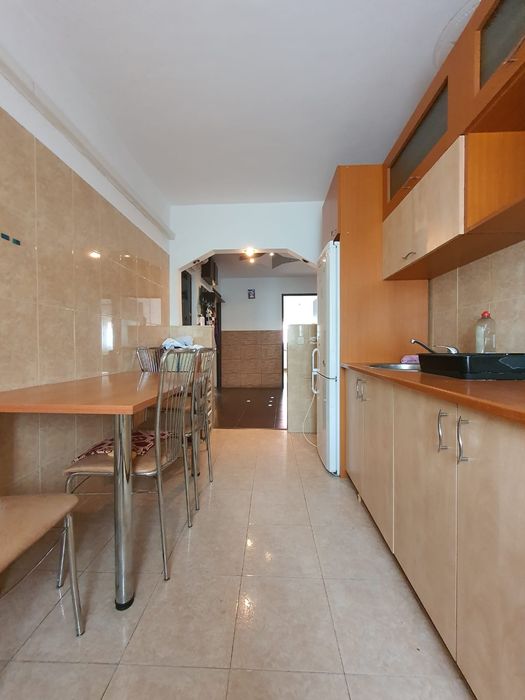 Chirie 4 camere. Vitrometan