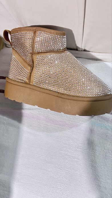 Ефектни Боти с камъни Нови