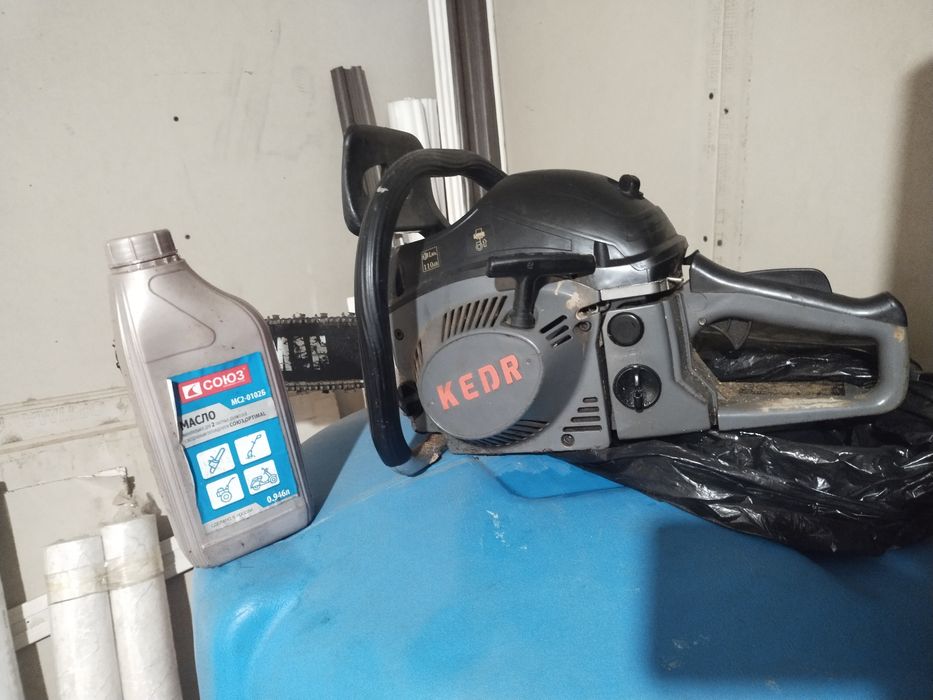 Бензопила Кадр..