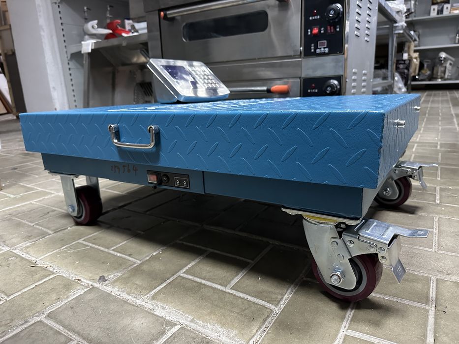 Весы платформа 1000кг.