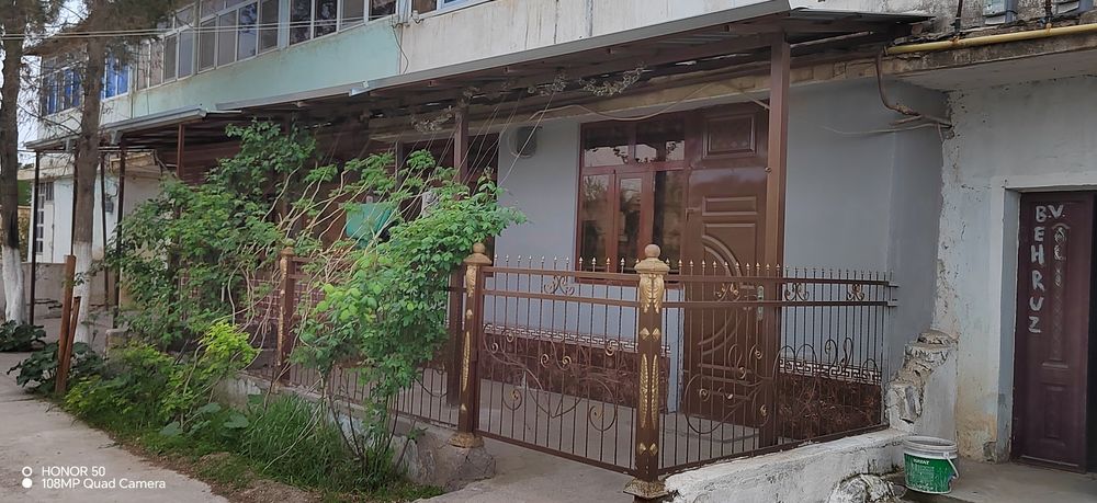 Дом сотилади 2 хонали  1 этаж